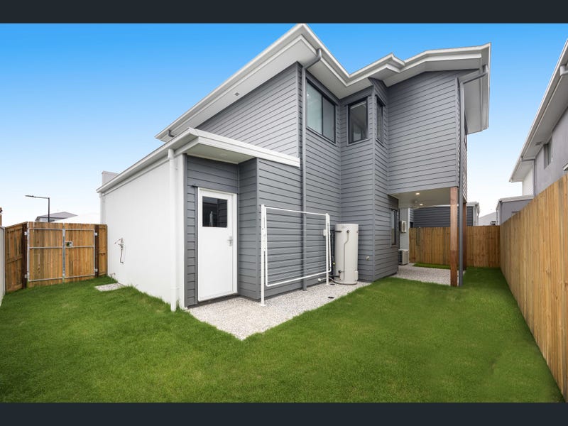 2/4 Cadenza Way, Palmview