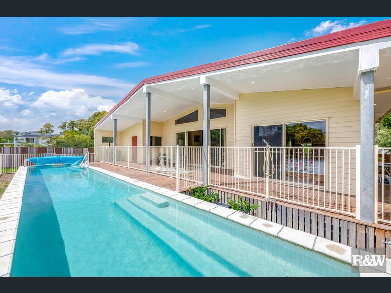 86 Sylvan Drive, Moore Park Beach