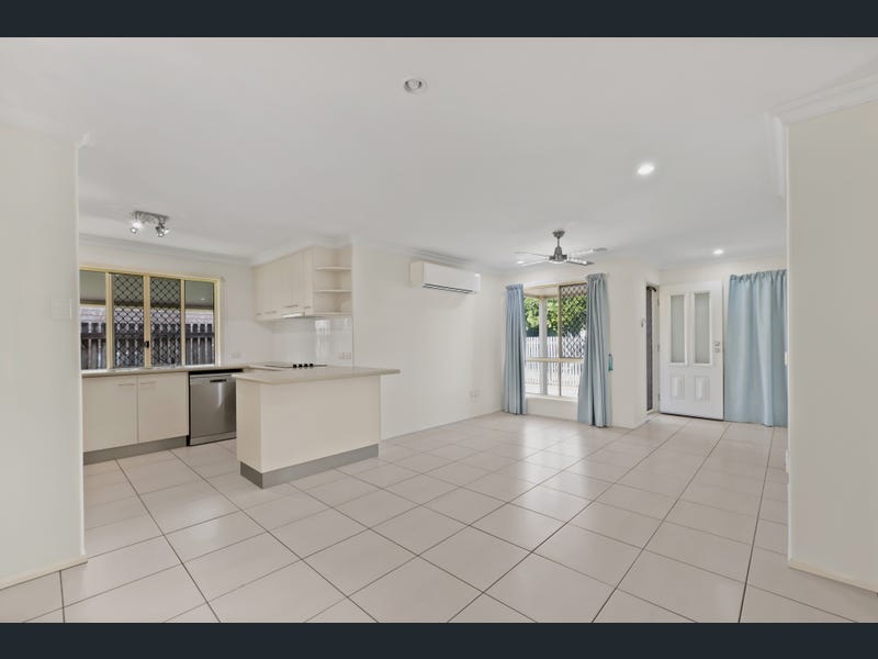 2/8 Steen Street, South Mackay