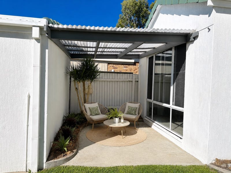 7 River Oak Drive, Helensvale