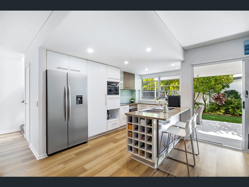 85/7 Grand Parade, Kawana Island