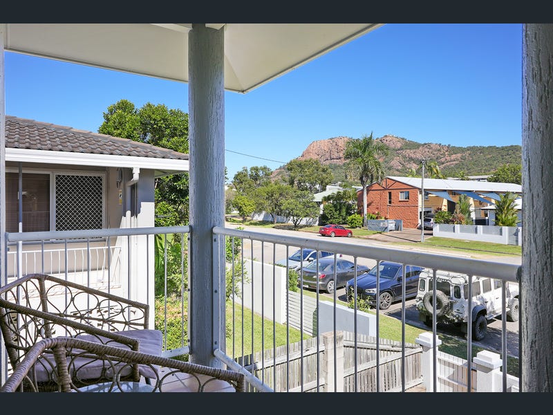 2/65 Cook Street, North Ward