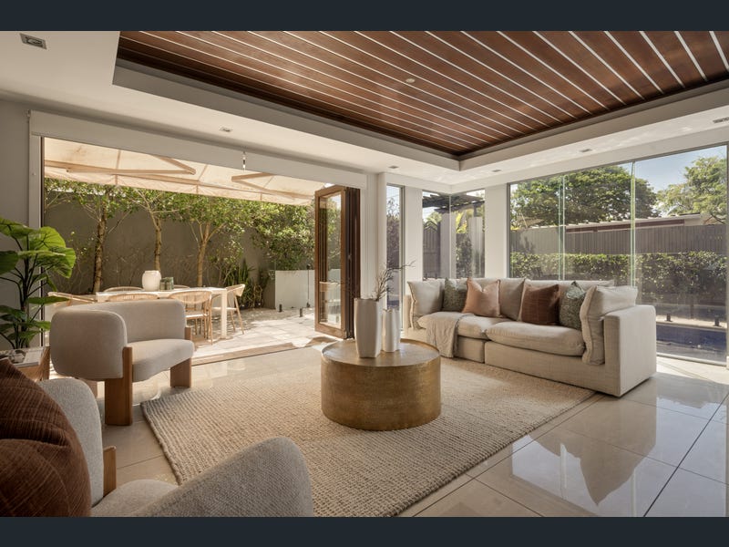 8 Beaufort Lane, Clayfield