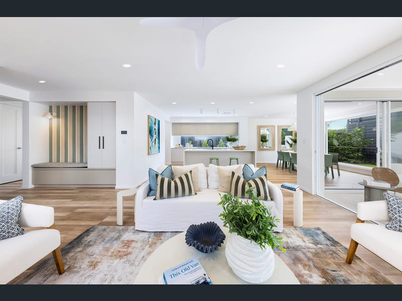 56  Solstice Way, White Rock