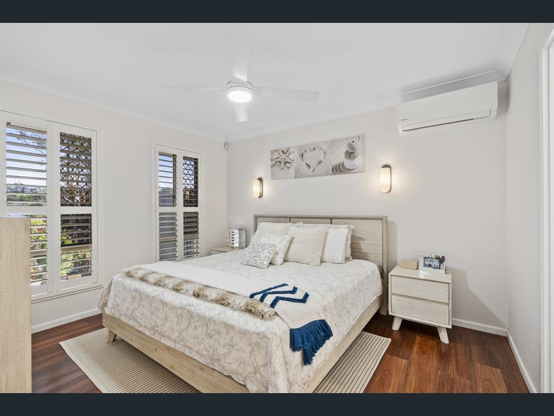 8 Yarwood Crescent, Ormeau Hills