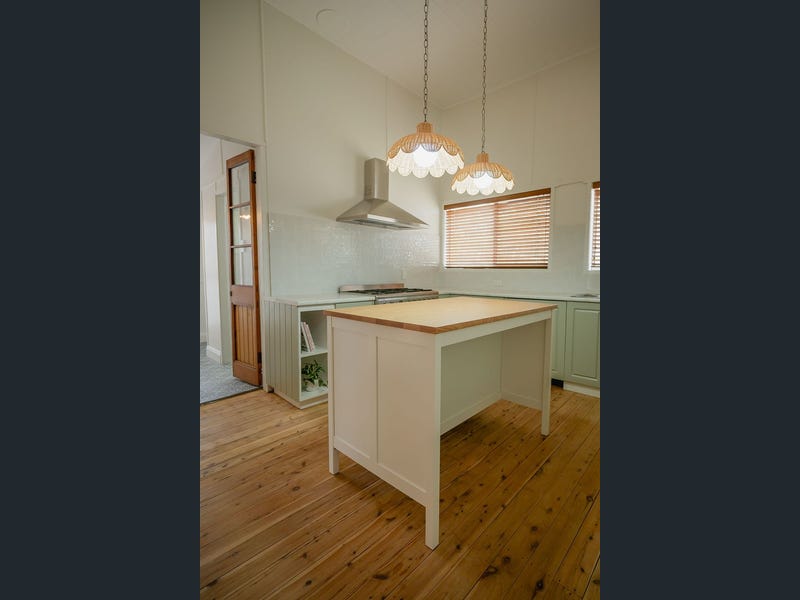 28 Feather Street, Roma