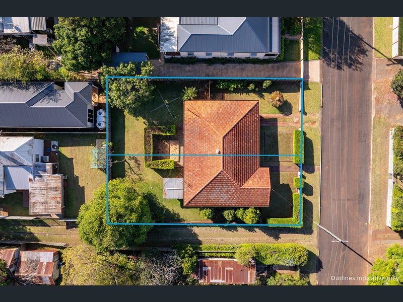 13 Kennedy Street, North Toowoomba