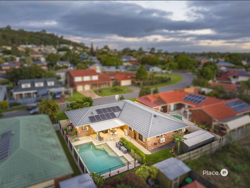 19 Risdon Street, Carindale