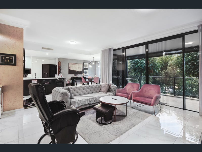 44/34 John Francis Drive, Carrara