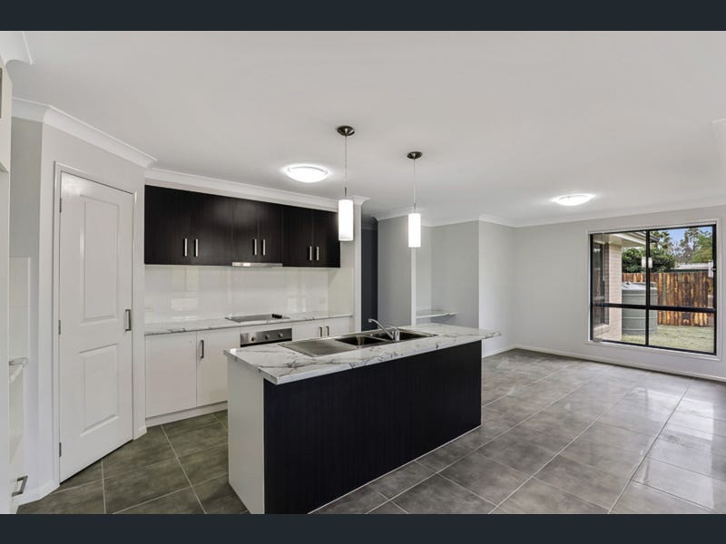 7 Templeton Court, Westbrook