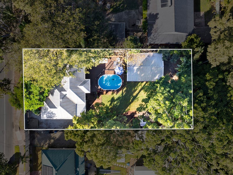 869 Beachmere Road