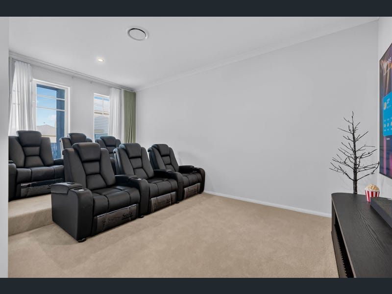 15 Ferrari Place, Belmont