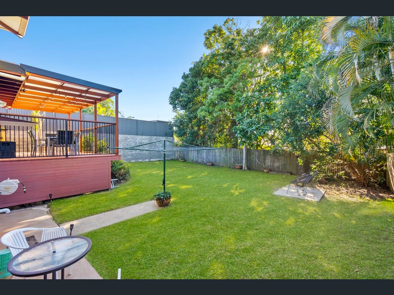 12 Oakwood Terrace, Palm Beach