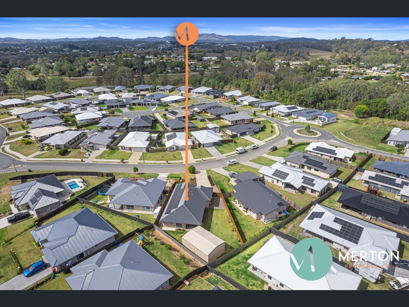 12 Knightsbridge Drive, Southside