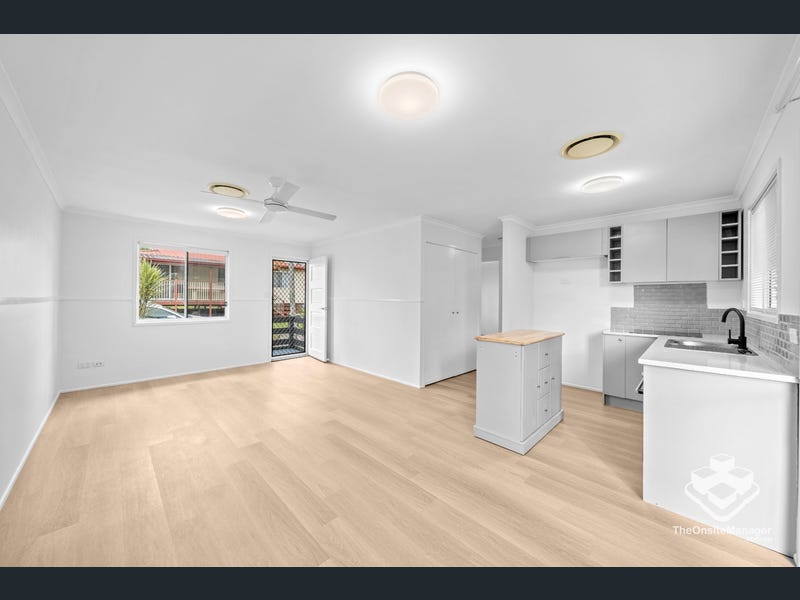 1 Mountain Ash Crescent, Stapylton