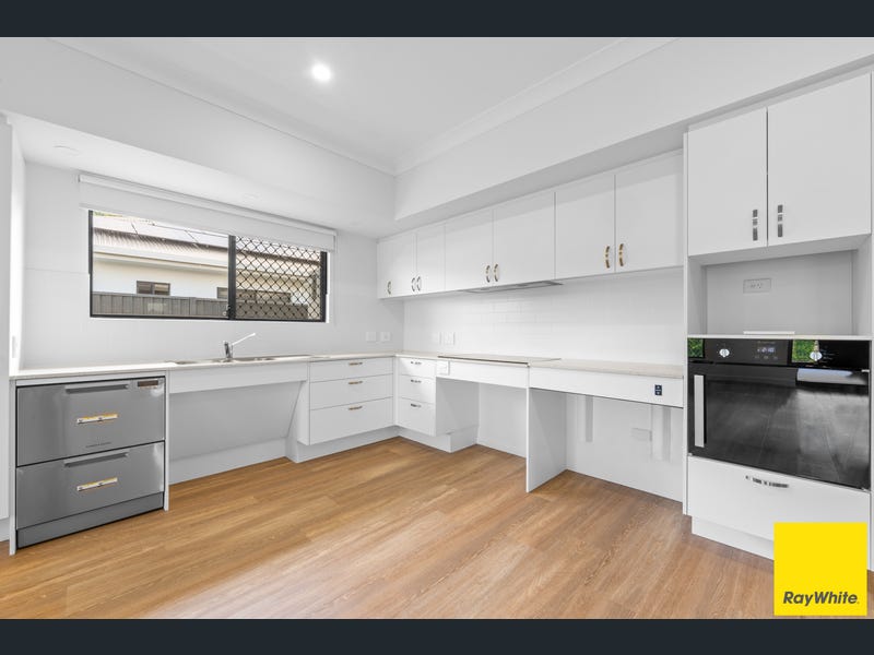 4 Kahili Crescent, Bentley Park
