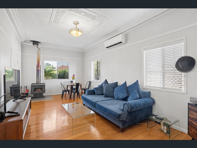 11 Knight Street, North Toowoomba