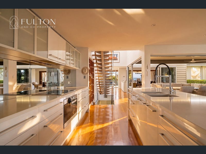 38 Russell Street, Moffat Beach