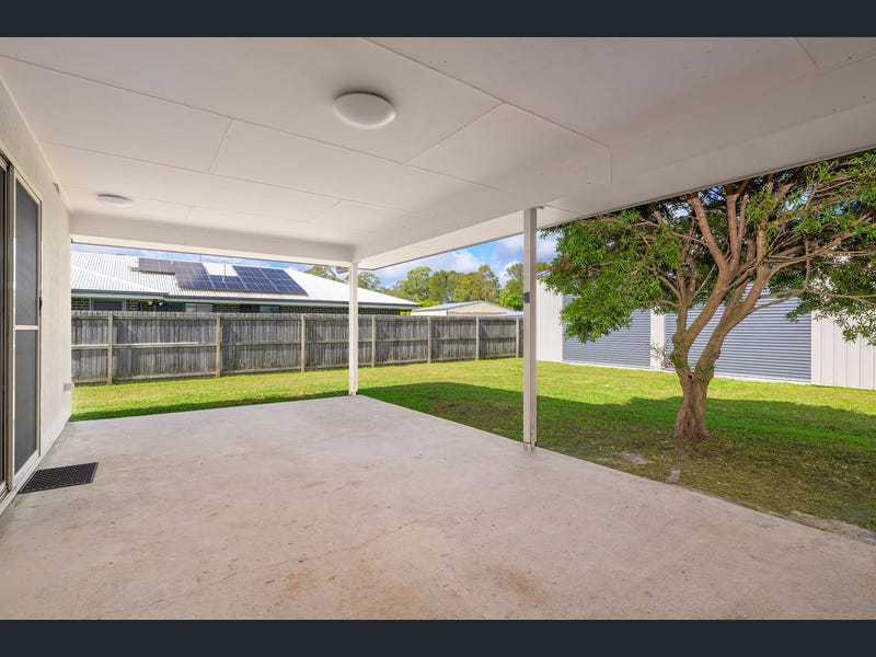 14 Environs Avenue, Cooloola Cove