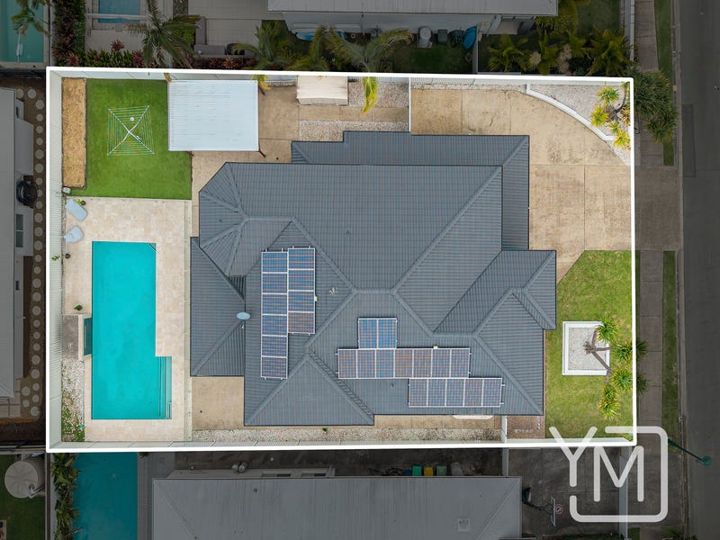 33 Whitehaven Way, Pelican Waters