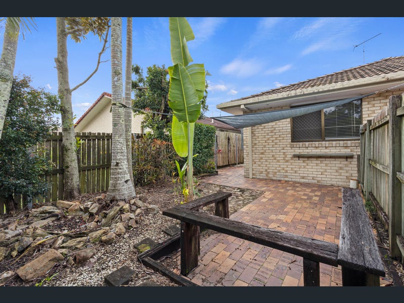 1/106 Amarina Avenue, Mooloolaba
