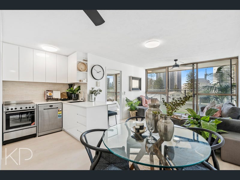 8/19 Fern Street, Surfers Paradise