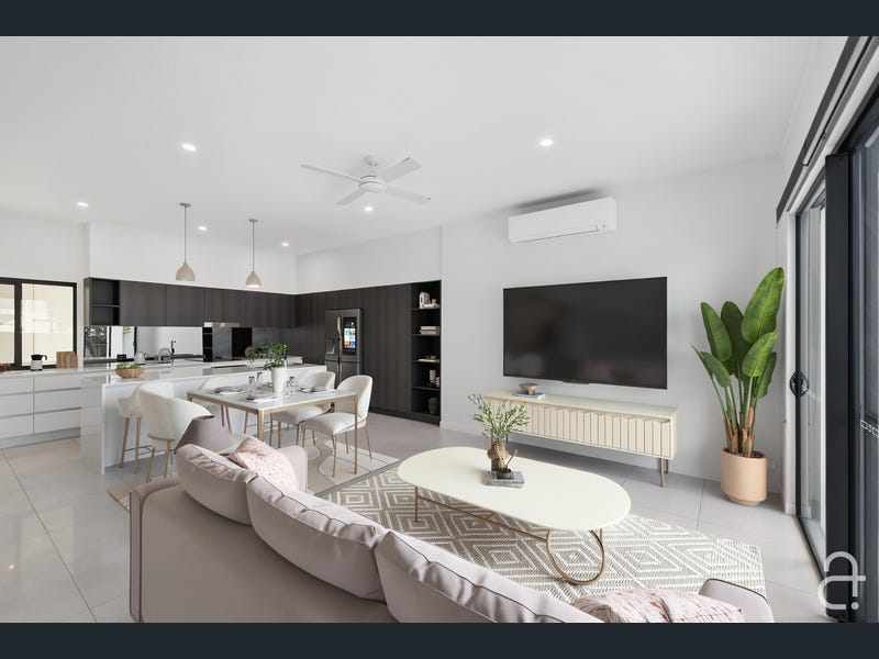 32 Tailslide Crescent, Bokarina