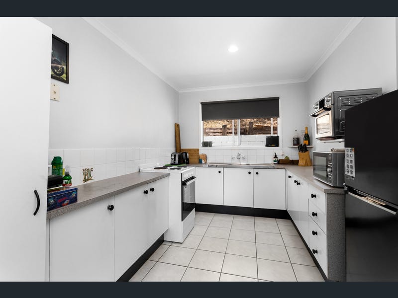 32 Bancroft Terrace, Deception Bay
