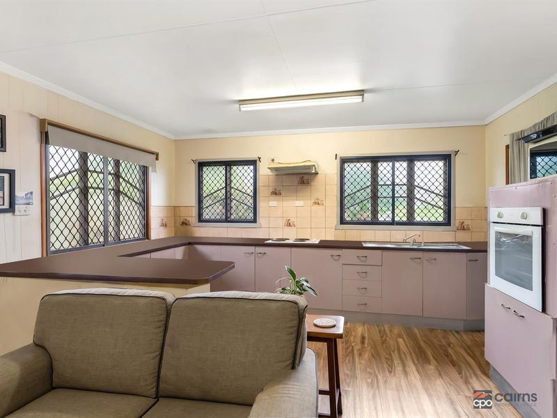 28 English Street, Manunda