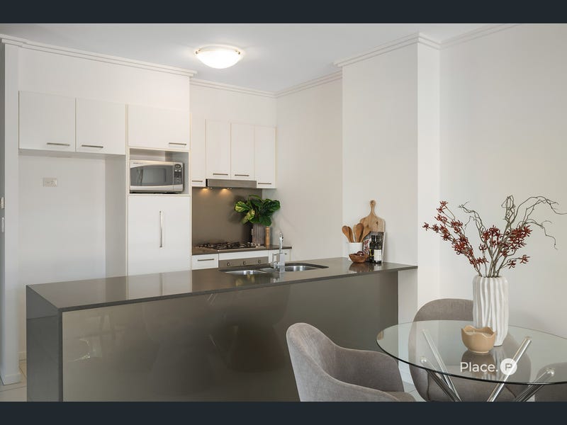 8/64 Barton Road, Hawthorne