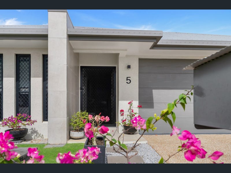 5 Whyambeel Chase, Smithfield