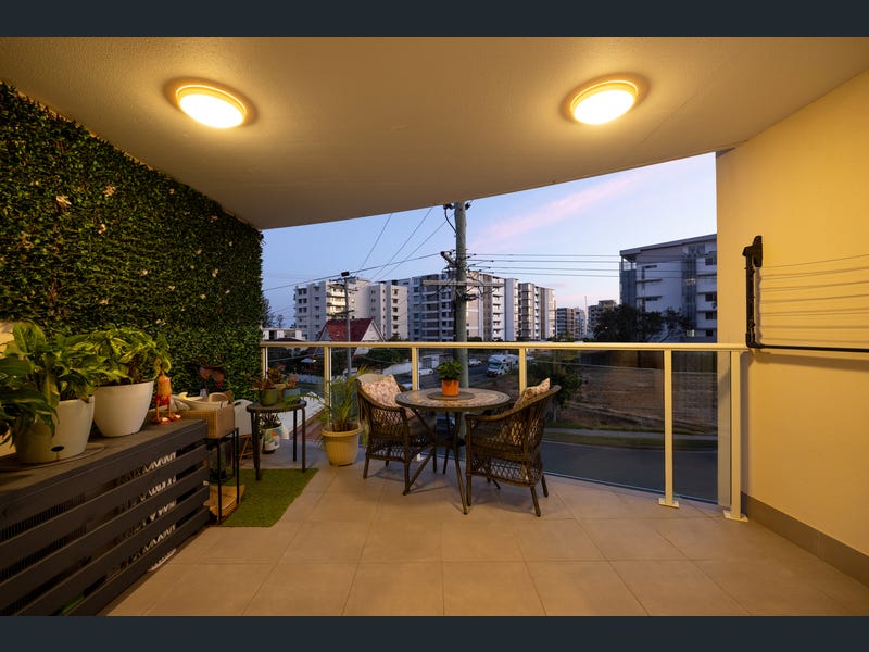 312/81 Sutton Street, Redcliffe