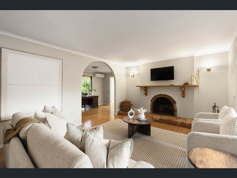 8 Photinia Place, Bellbowrie
