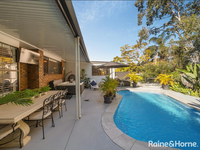3 Chartres Court, Petrie