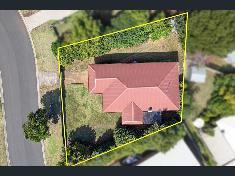 4 Robindale Drive, Darling Heights