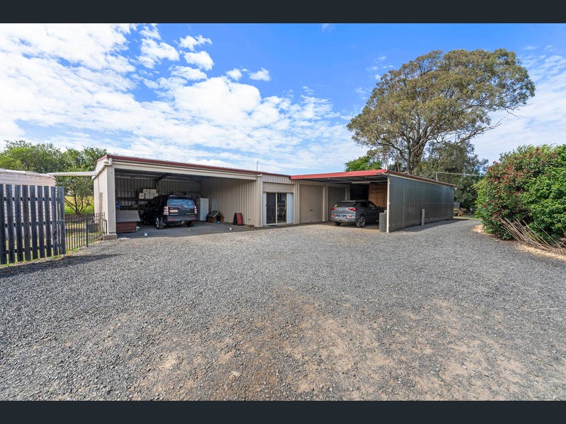 21 Colemans Road, Goombungee
