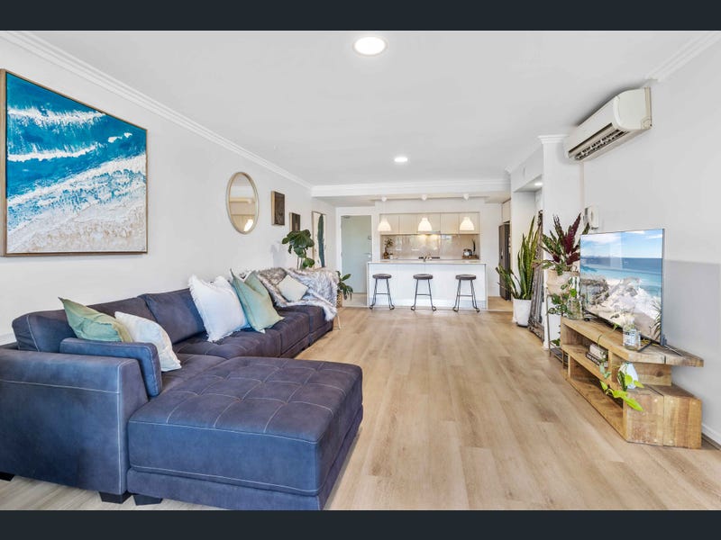 14/53 Darrambal Street, Chevron Island