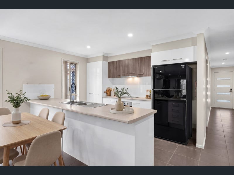 77 Deepak Drive, Willow Vale