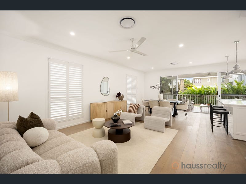 128 Strong Avenue, Graceville