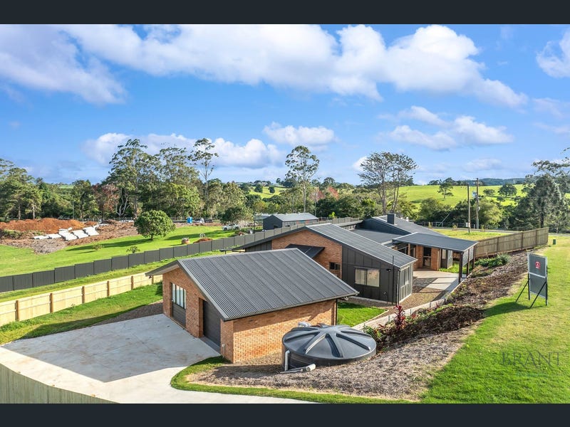10 Hilltop Crescent, Maleny