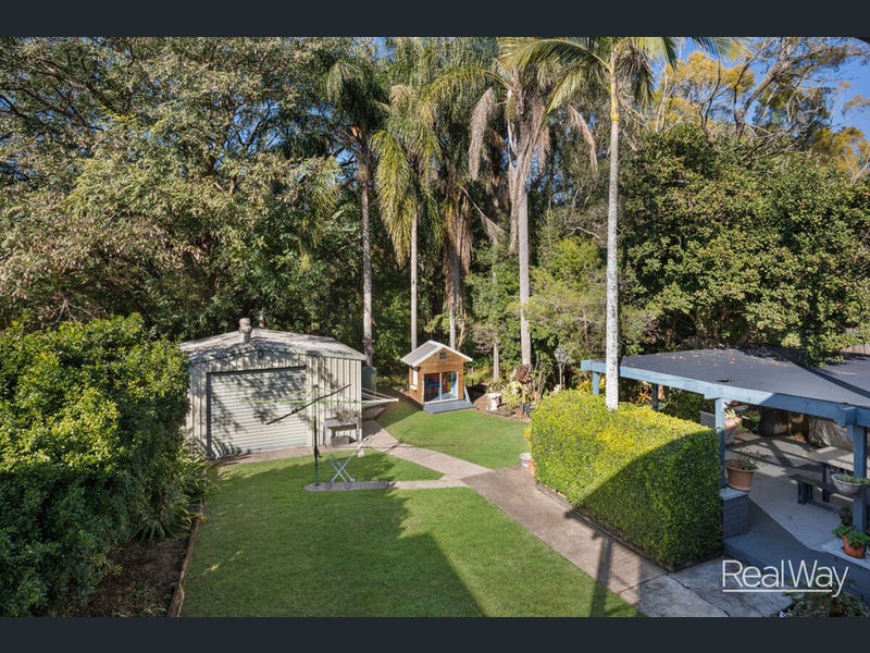 23 Knight Avenue, Silkstone
