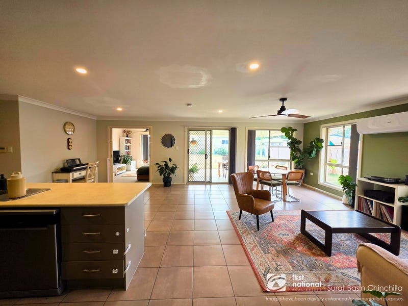 9 Hookswood Pelham Road, Miles