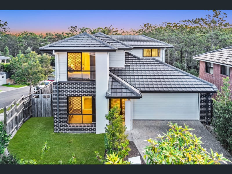 11 Solar Circuit, Spring Mountain