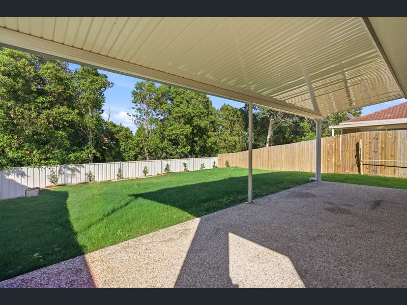 6 Berkshire Place, Springfield Lakes