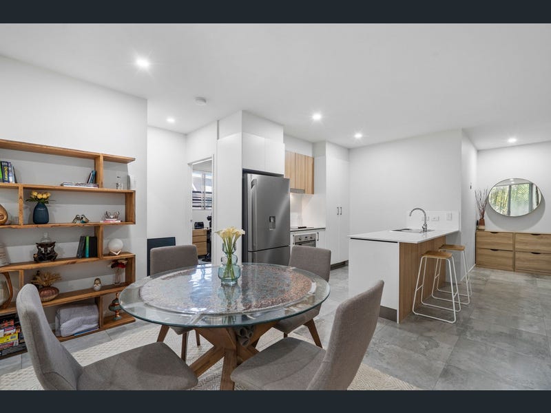 302/61 Ellen Street, Oxley