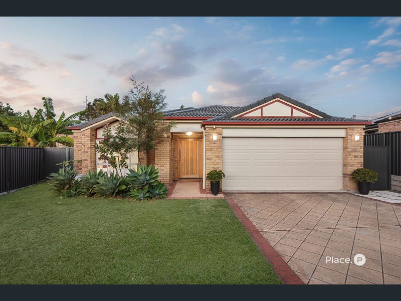 38 Silky Oak Crescent, Carindale