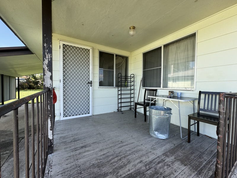 11 Mcdowell Street, Moura