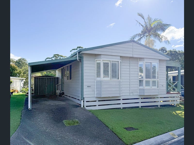 108/570 Pine Ridge Road, Coombabah