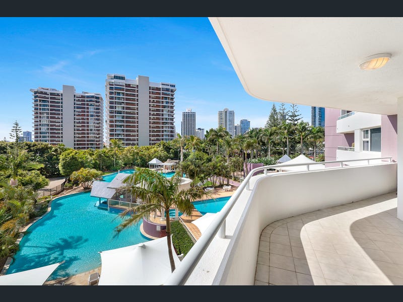 10/12 Commodore Drive, Paradise Waters