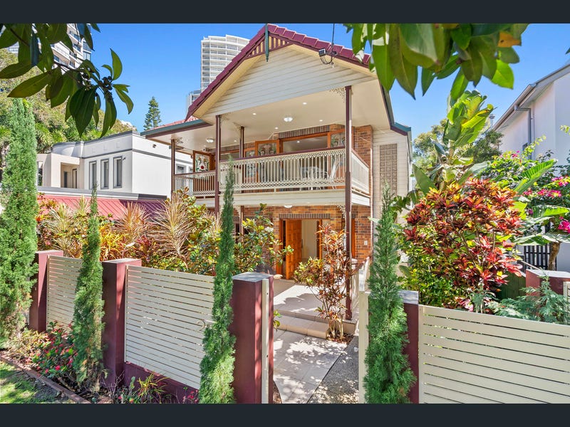 28 Montgomery Avenue, Main Beach